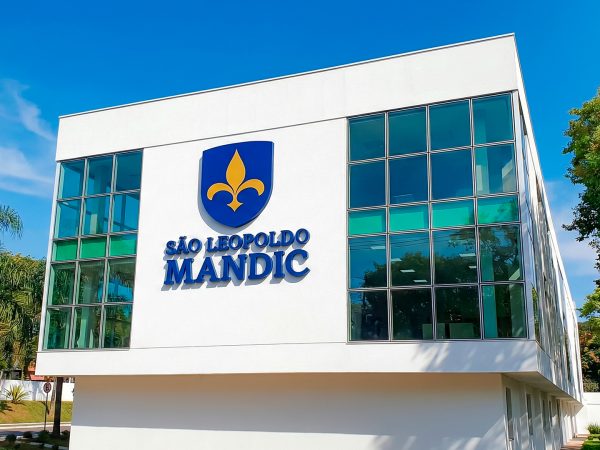 lasersign-empresa-brasilia-fachada-logotipo-letras-caixas-em-aço-galvanizado-com-pintura-automotiva-1920x1080-sao-leopoldo-mandic