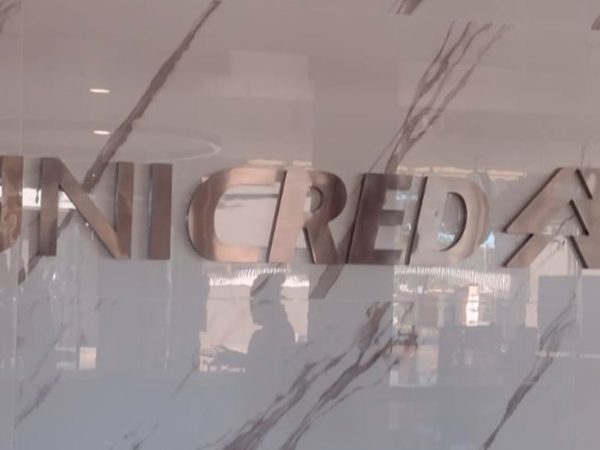 lasersign-sinalizacao-e-projetos-empresa-brasilia-letras-caixa-1920x1080-unicred-01