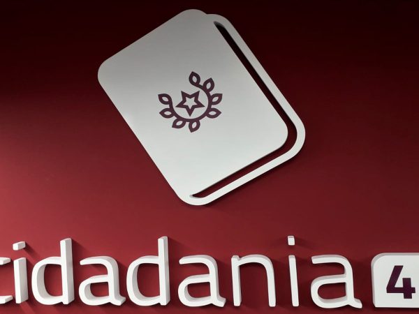 lasersign-sinalizacao-e-projetos-empresa-letreiros-em-acrilico-e-pvc-brasilia-1920x1080-cidadania-4u