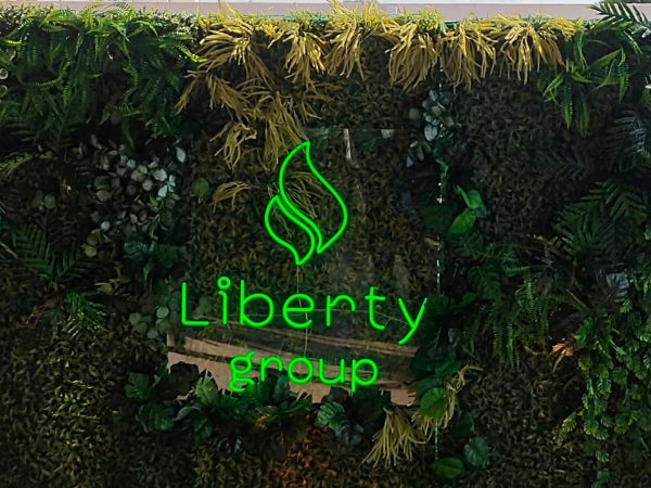 lasersign-sinalizacao-e-projetos-empresa-letreiros-em-acrilico-e-pvc-brasilia-1920x1080-liberty-group