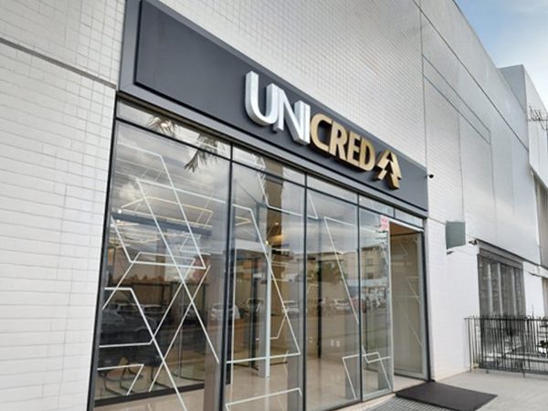 Fachada ACM Letra Caixa